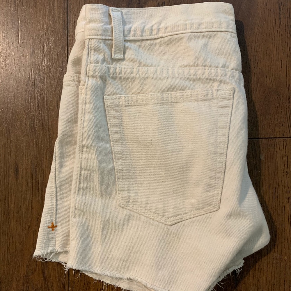Imogene + Willie Off-White cut offs
